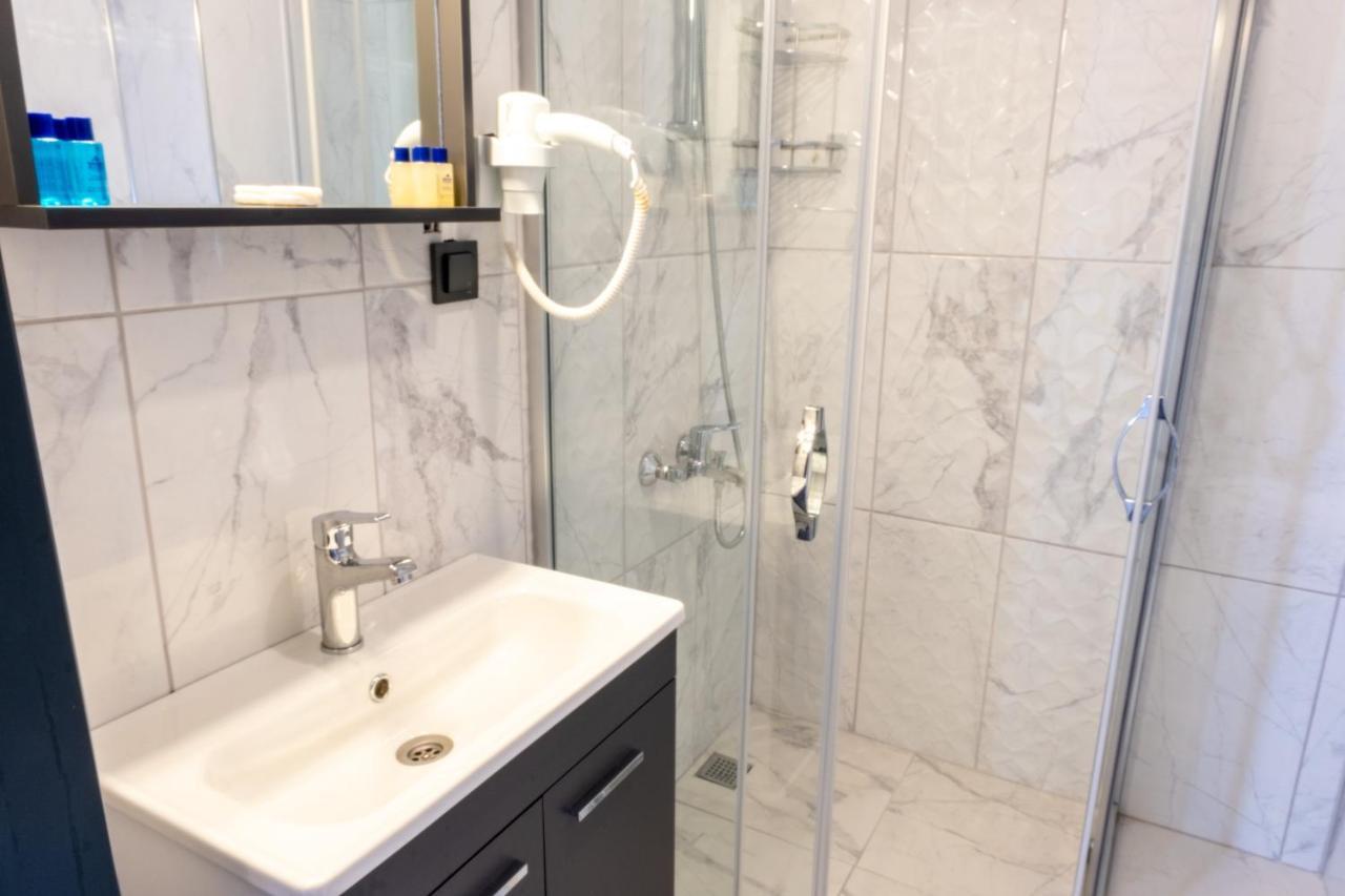 Pera Side Hotel Екстериор снимка